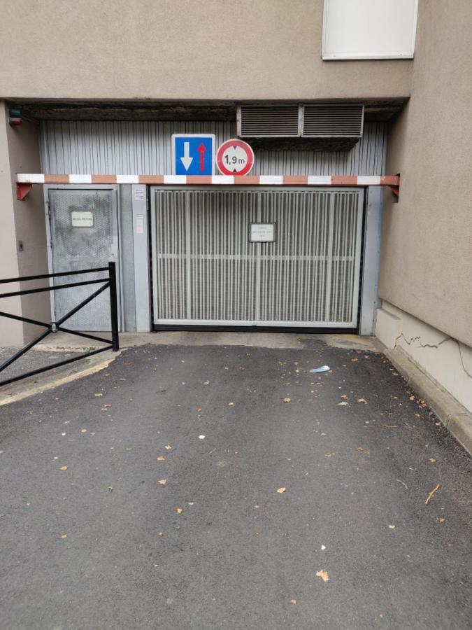 Stay In Evry Courcouronnes Exteriör bild